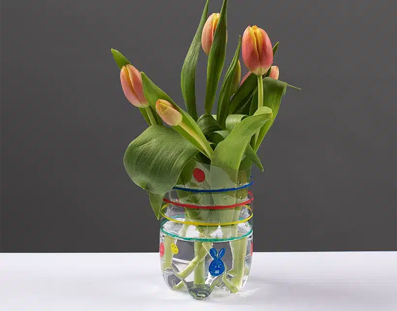 Hop to it and Decorate Your Workspace for Easter! Blog Summertime P3 2022 820x642 1.png